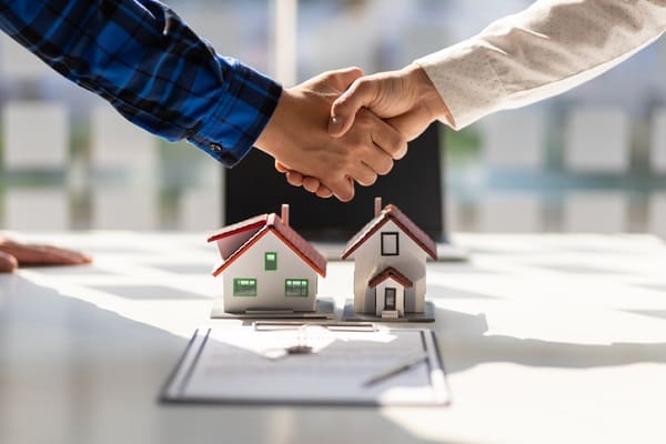Home Builder Real Estate Agent Feat