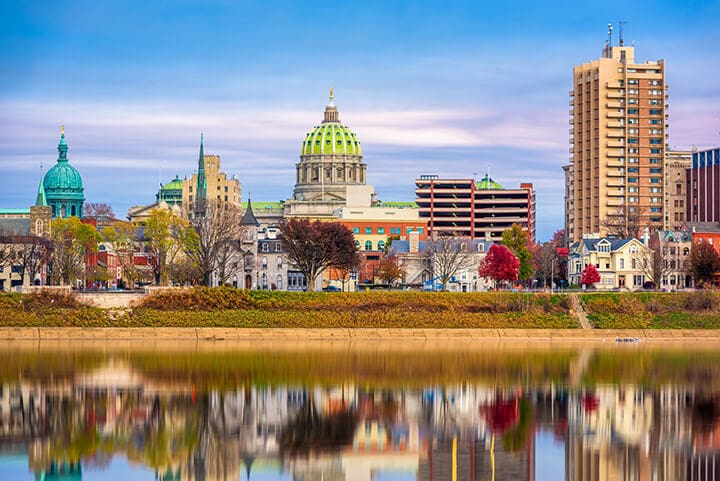 Harrisburg, Pennsylvania, USA downtown city skyline on the Susquehanna River.